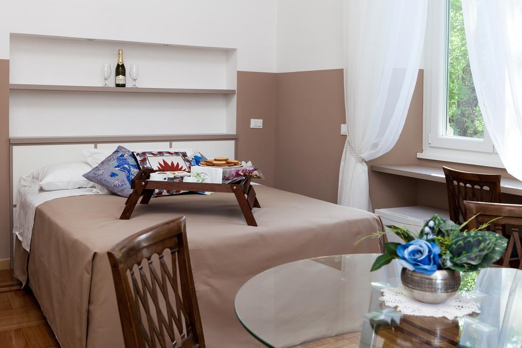 Roma Rondo' Bed & Breakfast Стая снимка